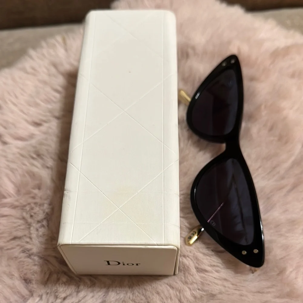 Dior Black Cat-Eye Sunglasses - Picture 6 of 6